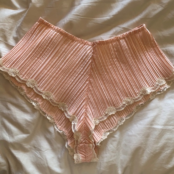La Perla vintage pleated tap short size 3 - Picture 1 of 4